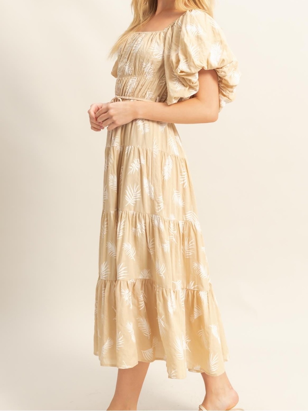 HYFVE Tan White Leaf Print Puff Sleeve Tiered Midi Dress Size Small